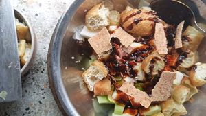 Rojak - Malaysian Savory Fruit Salad with Homemade Sauce - Easy Recipe 4-17 screenshot.png