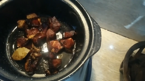 Pork Adobo - Filipino style vinegar & soy braised pork - Easy Recipe 1-23 screenshot.png